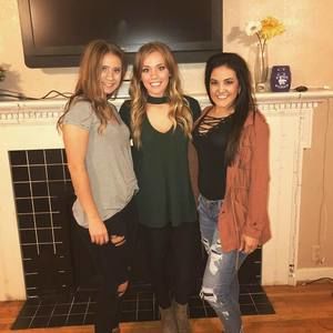 Meet your Posher, Kayla